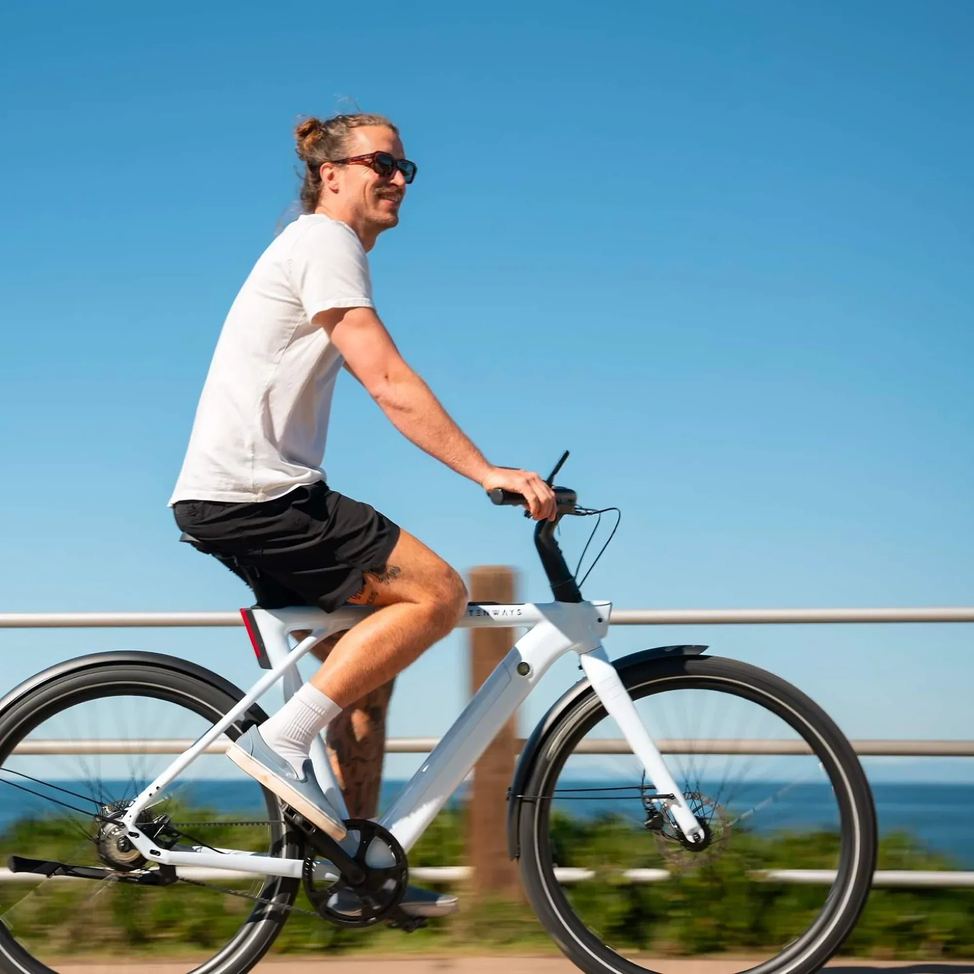 🚴 TENWAYS CGO009 | Vélo connecté urbain à -200€