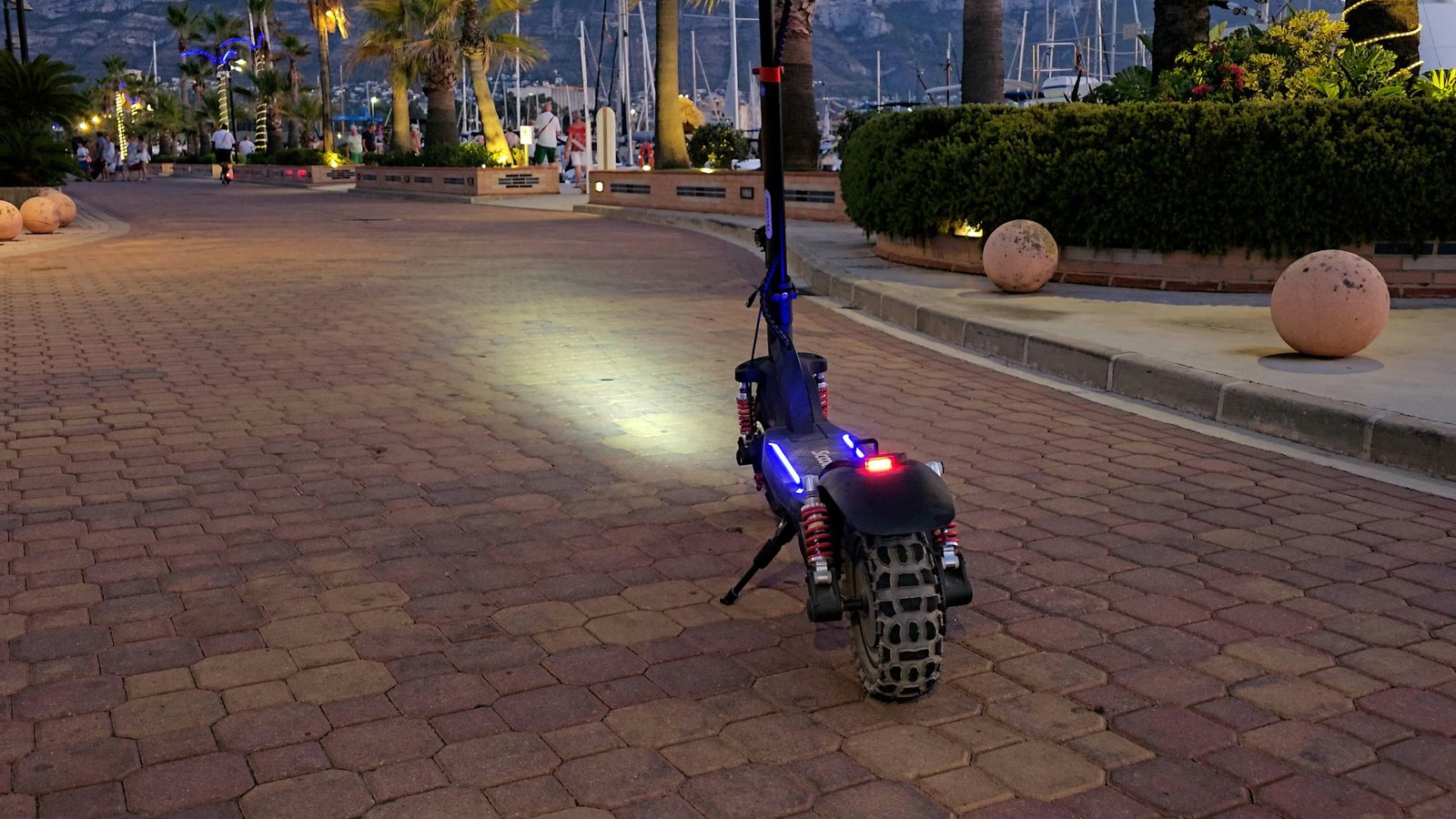 iScooter iX4 Trottinette Électrique Tout Terrain